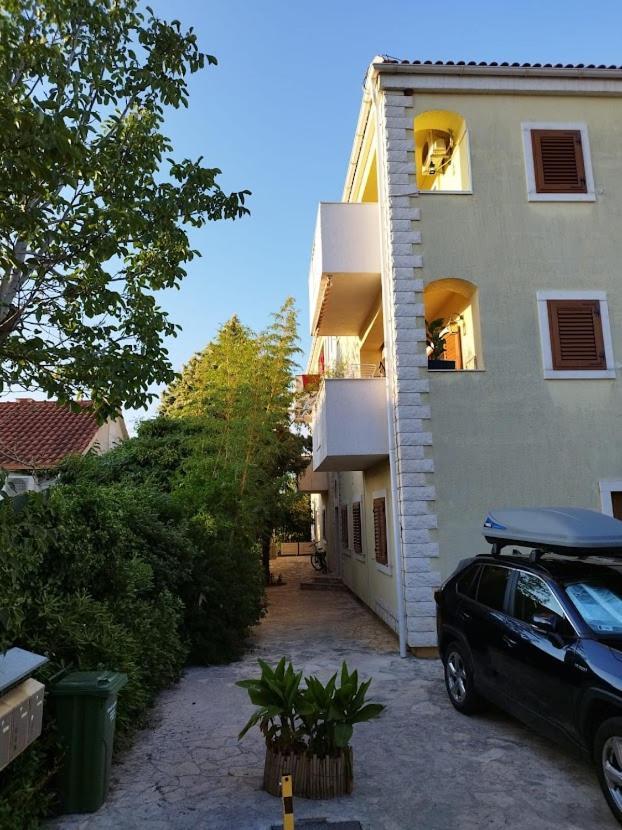 Apartman Mediterraneo Supetar Zewnętrze zdjęcie