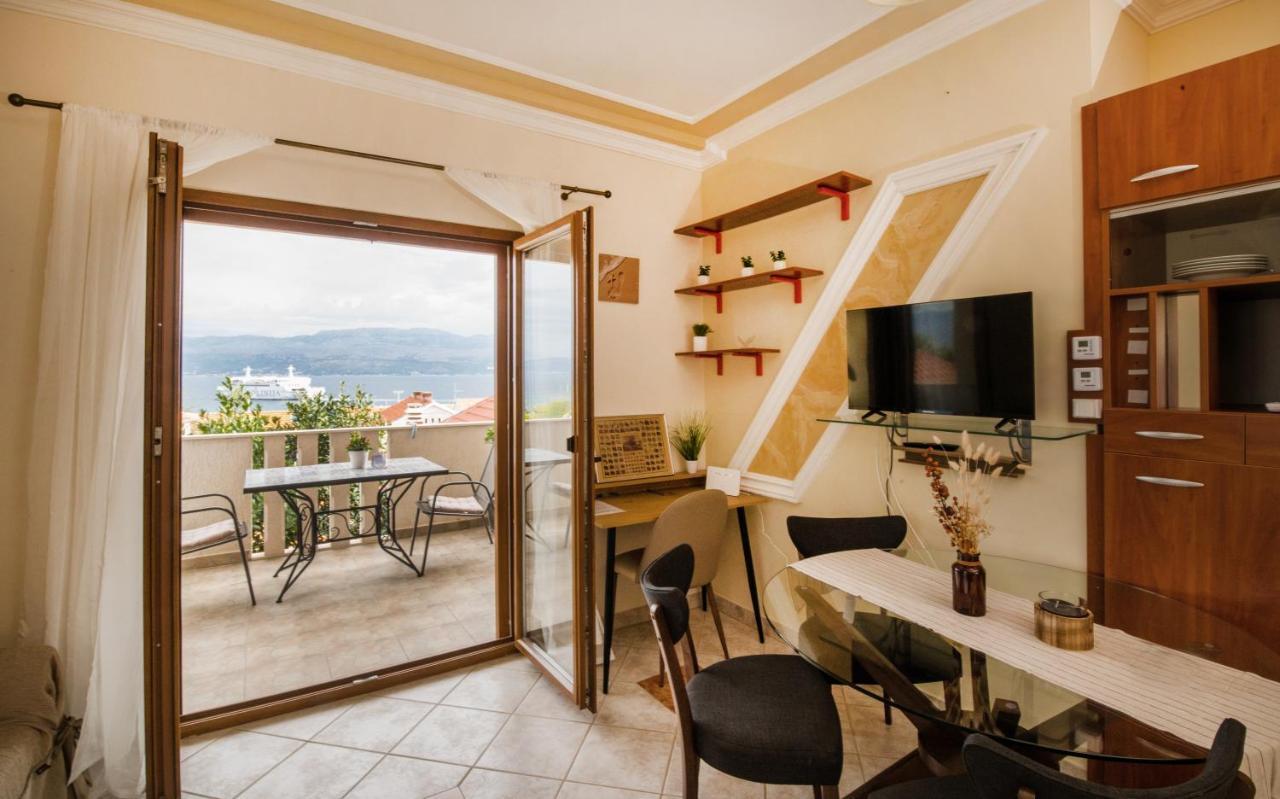 Apartman Mediterraneo Supetar Zewnętrze zdjęcie