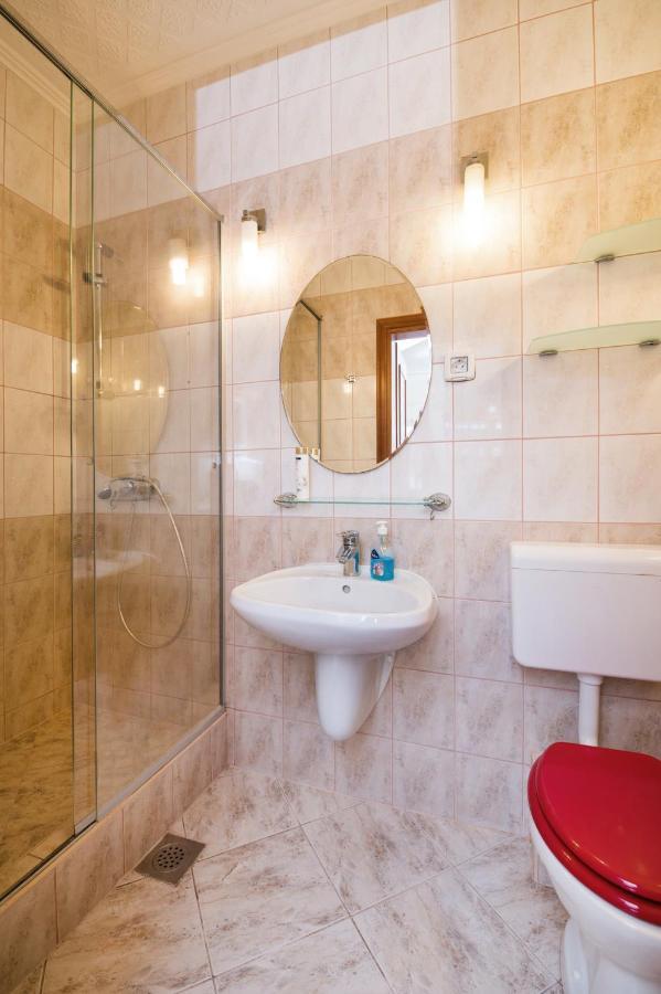 Apartman Mediterraneo Supetar Zewnętrze zdjęcie