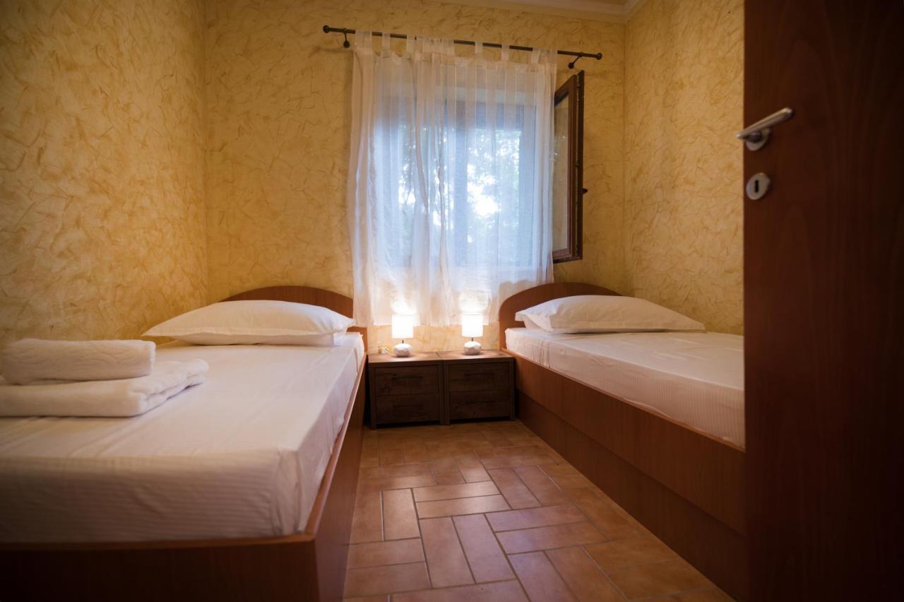 Apartman Mediterraneo Supetar Zewnętrze zdjęcie